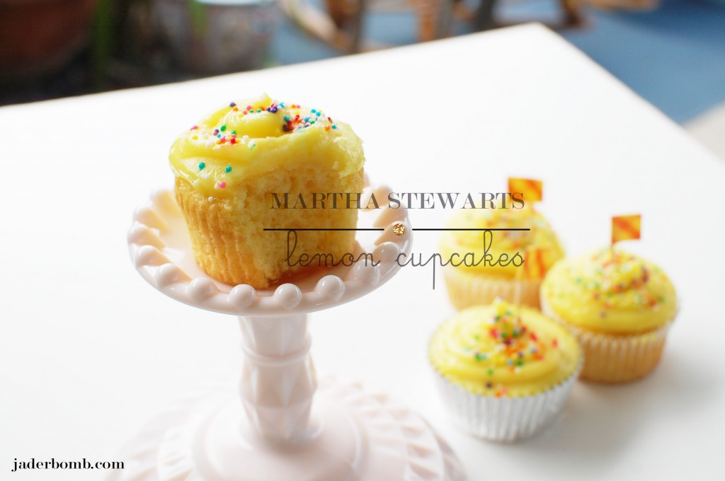 Martha_Stewarts_Lemon_Cupcakes_Jaderbomb