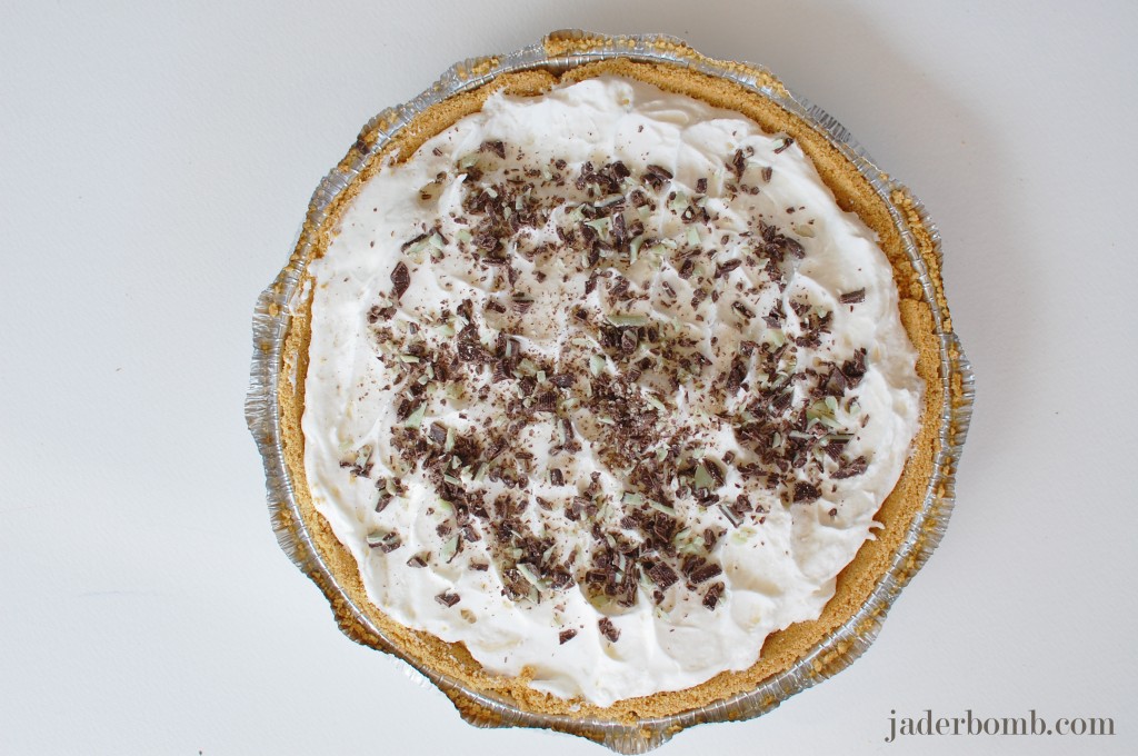 mint-chocolate-chip-banana-cream-pie-jaderbomb