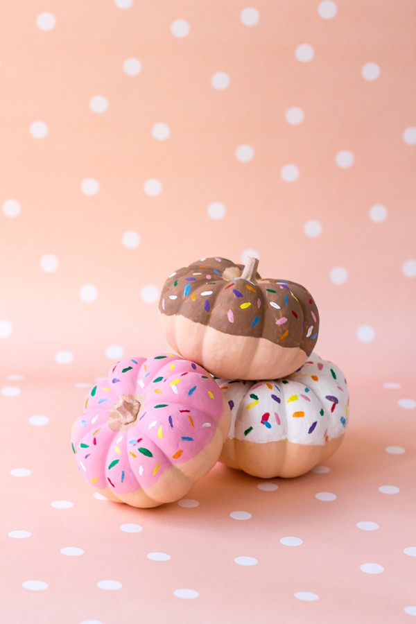 DIY-Donut-Pumpkins-600x900