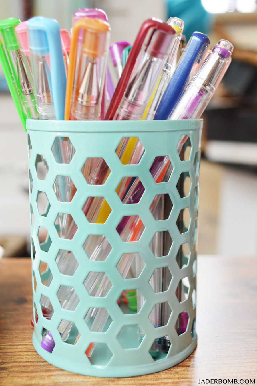 how to organize pens